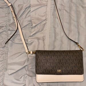 medium michael joes cross body bag